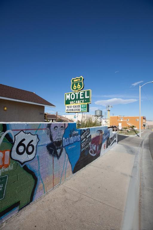 ברסטו Route 66 Motel מראה חיצוני תמונה